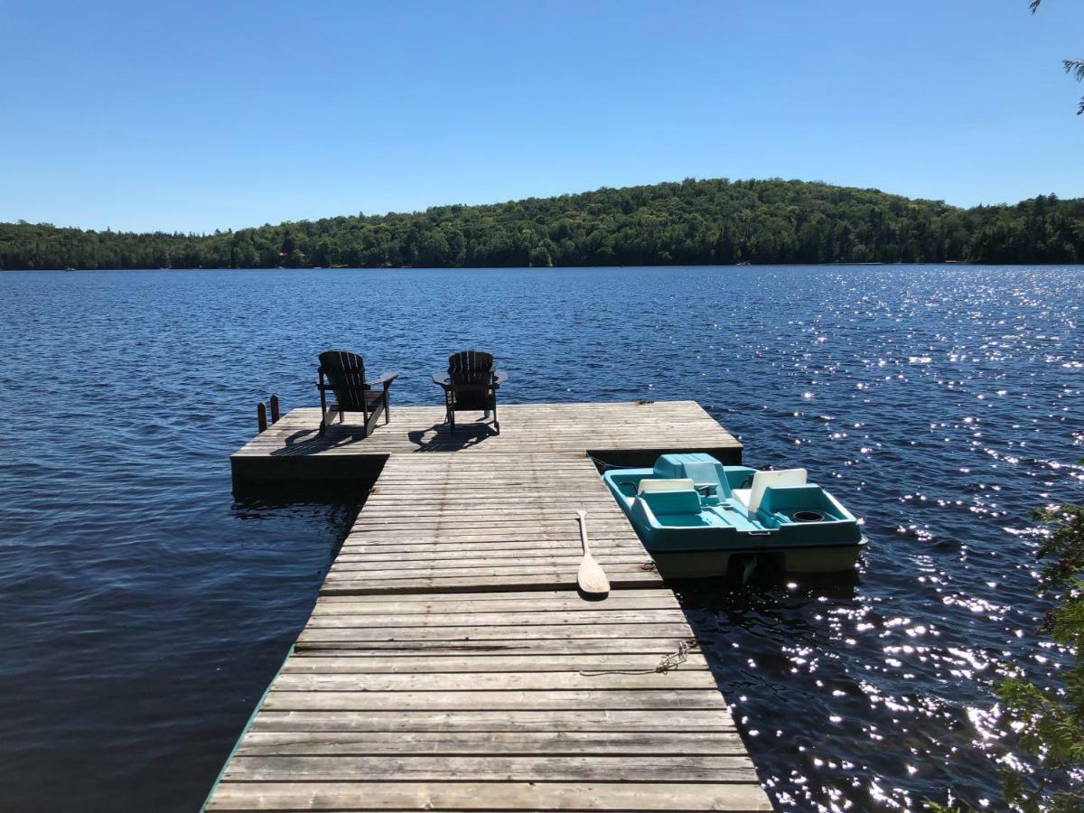Le petit chalet sur le lac Sainte-Marguerite-du-Lac-Masson Extérieur photo